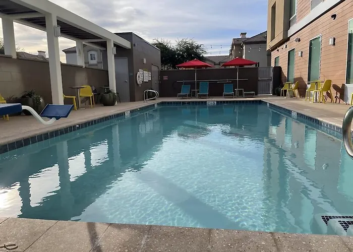 Home2 By Hilton Airport North, Az 3* Phoenix
