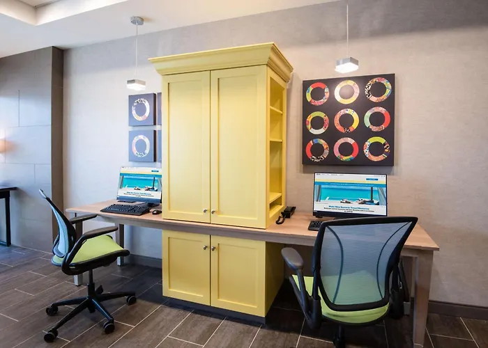 Hotel Home2 By Hilton Airport North, Az 3*