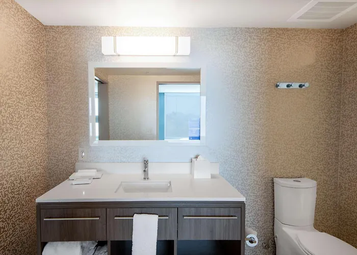 Home2 By Hilton Airport North, Az 3*